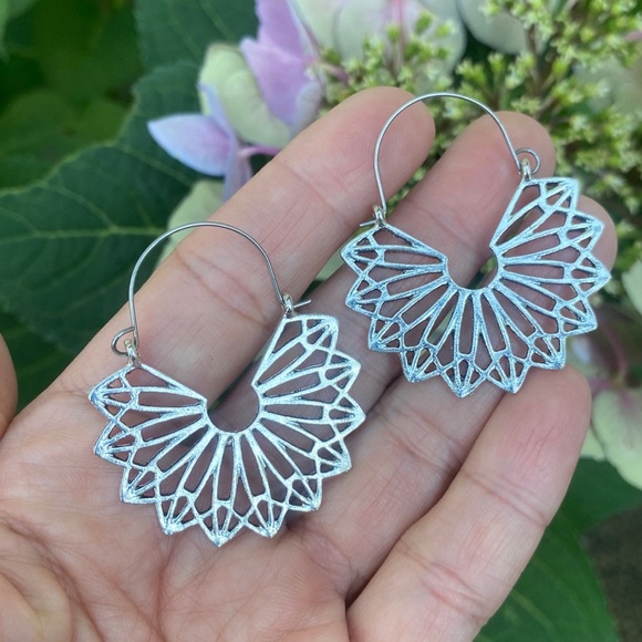 Beautiful Silver Mandala Earrings - Picture 4 of 8